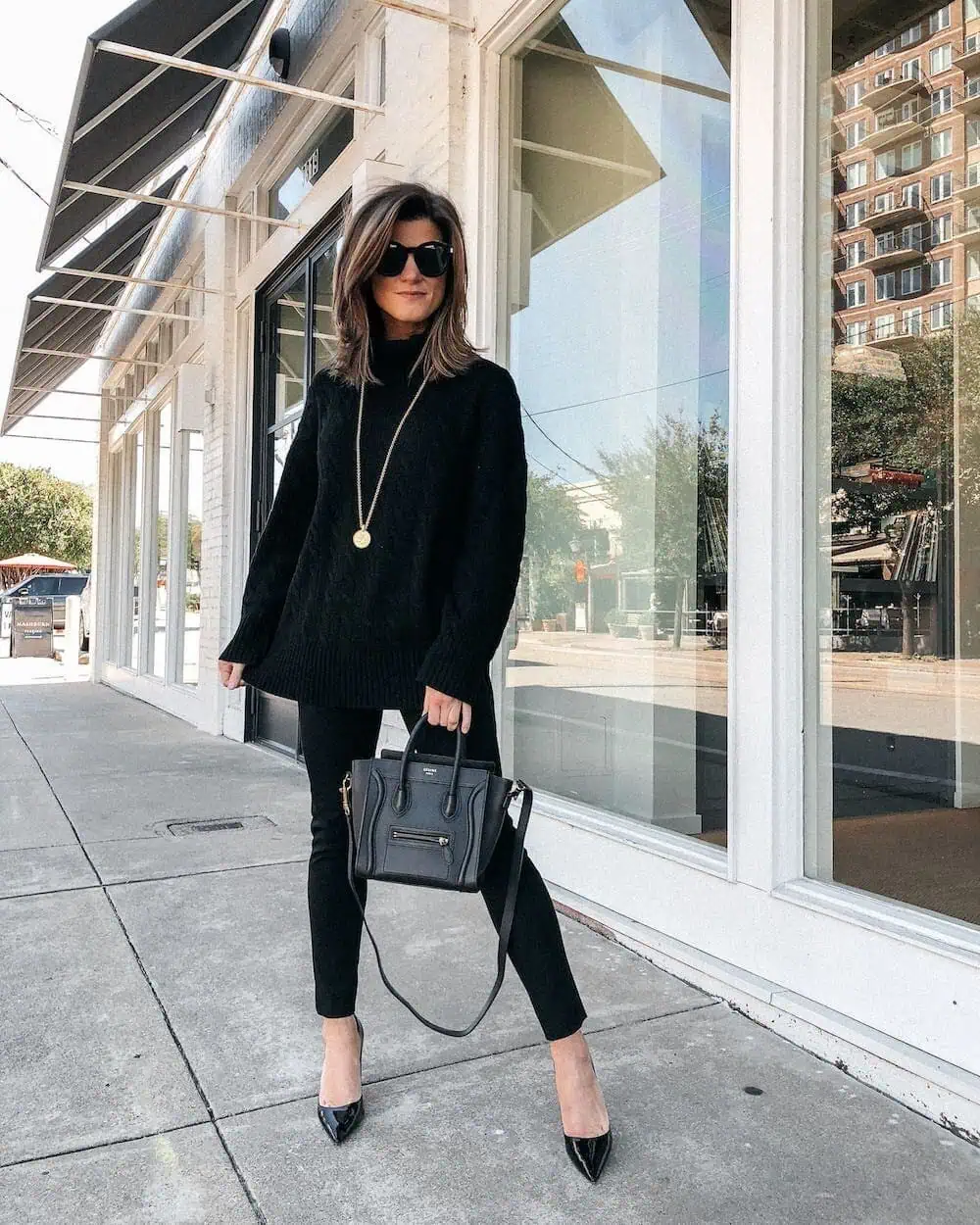 all-black-business-casual-work-outfit-