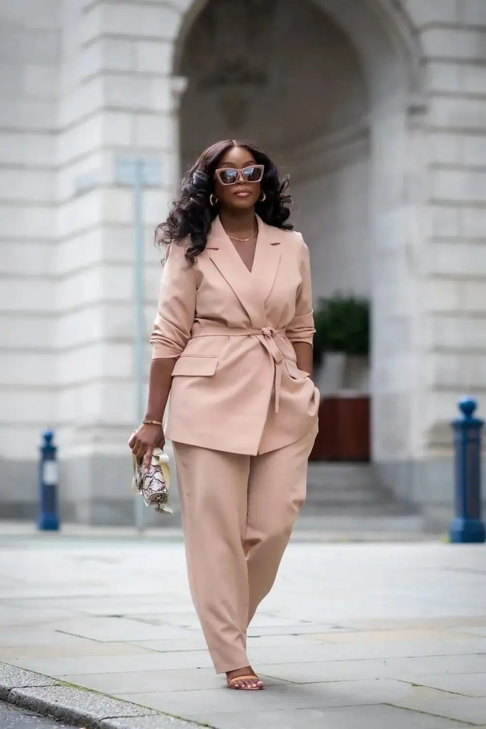 Nutral-toned-suit-for-curvy-women.jpg