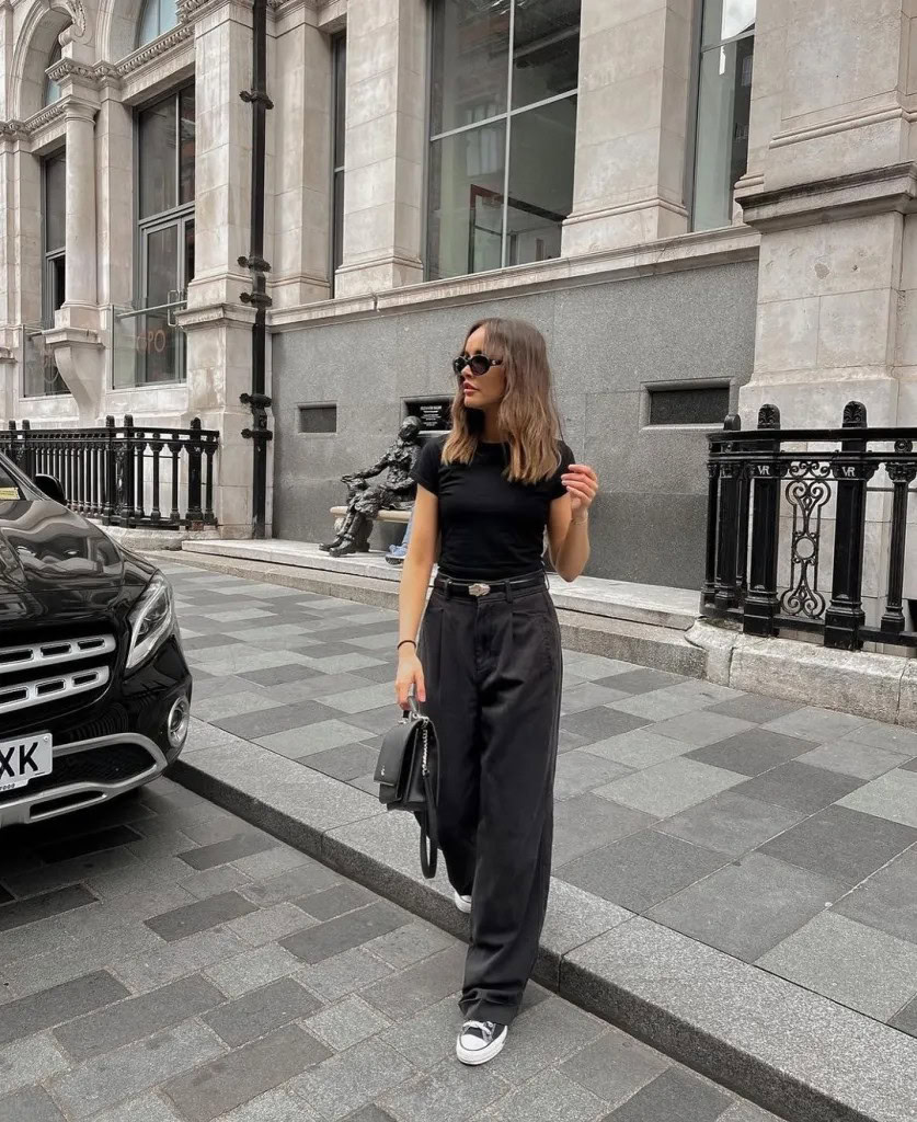 BLACK-T-SHIRT-AND-WIDE-LEG-PANTS