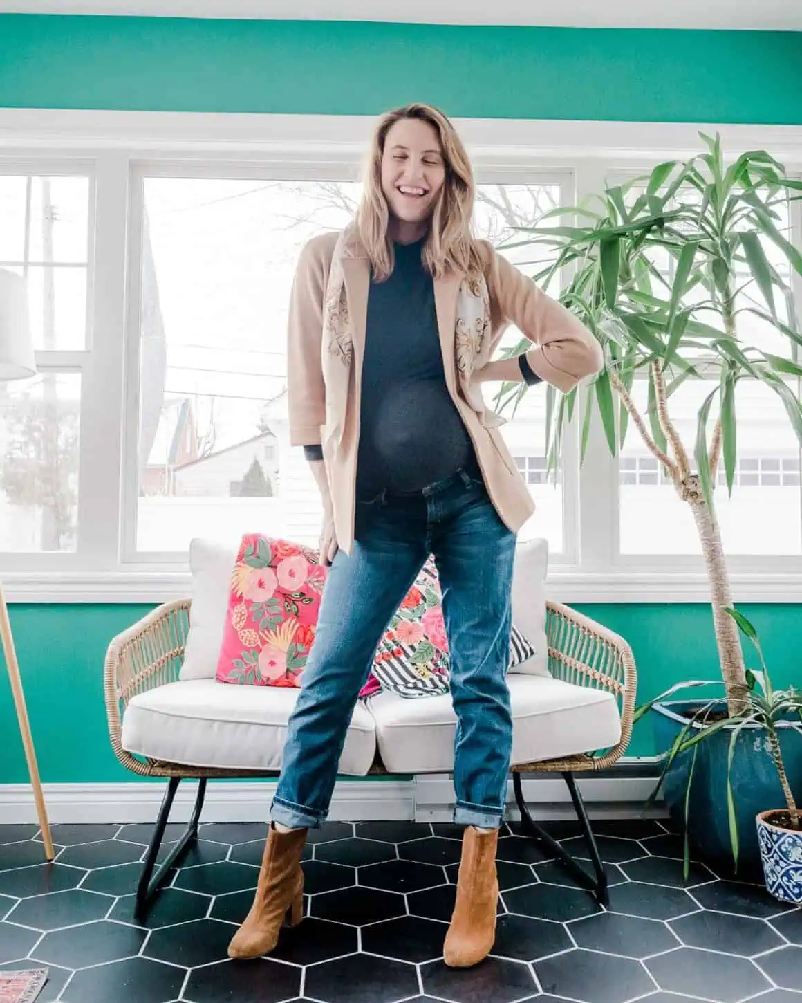 Stylish-Maternity-Outfits_Pregnancy-Style-17-1160x1450