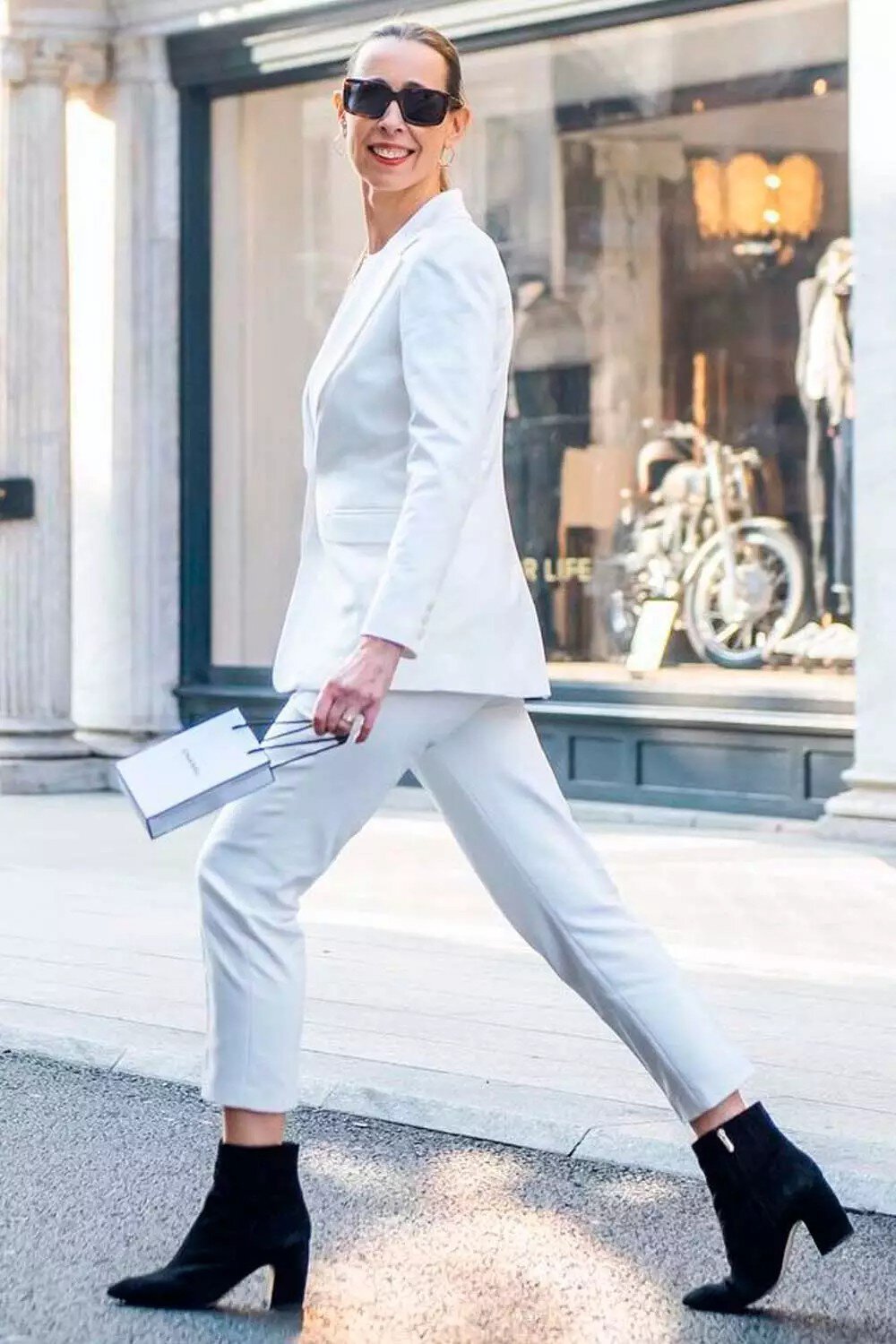 all-white-outfits-fresh-look-jacket-trousers-black-boots