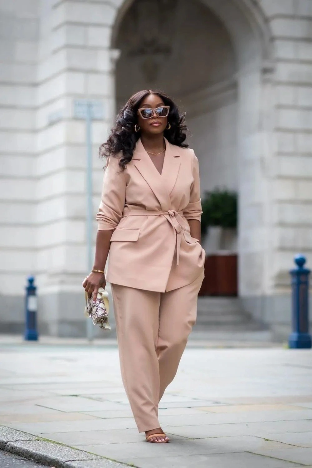 Nutral-toned-suit-for-curvy-women.jpg