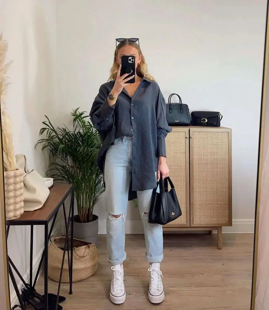 Casual-Tucked-Shirt-and-Jeans-Outfit