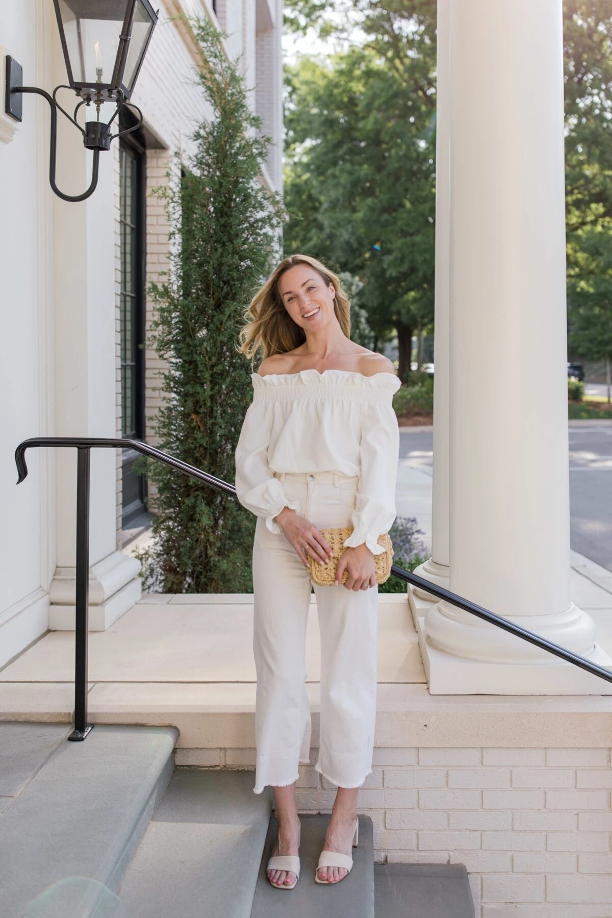 all-white-summer-outfit-scaled