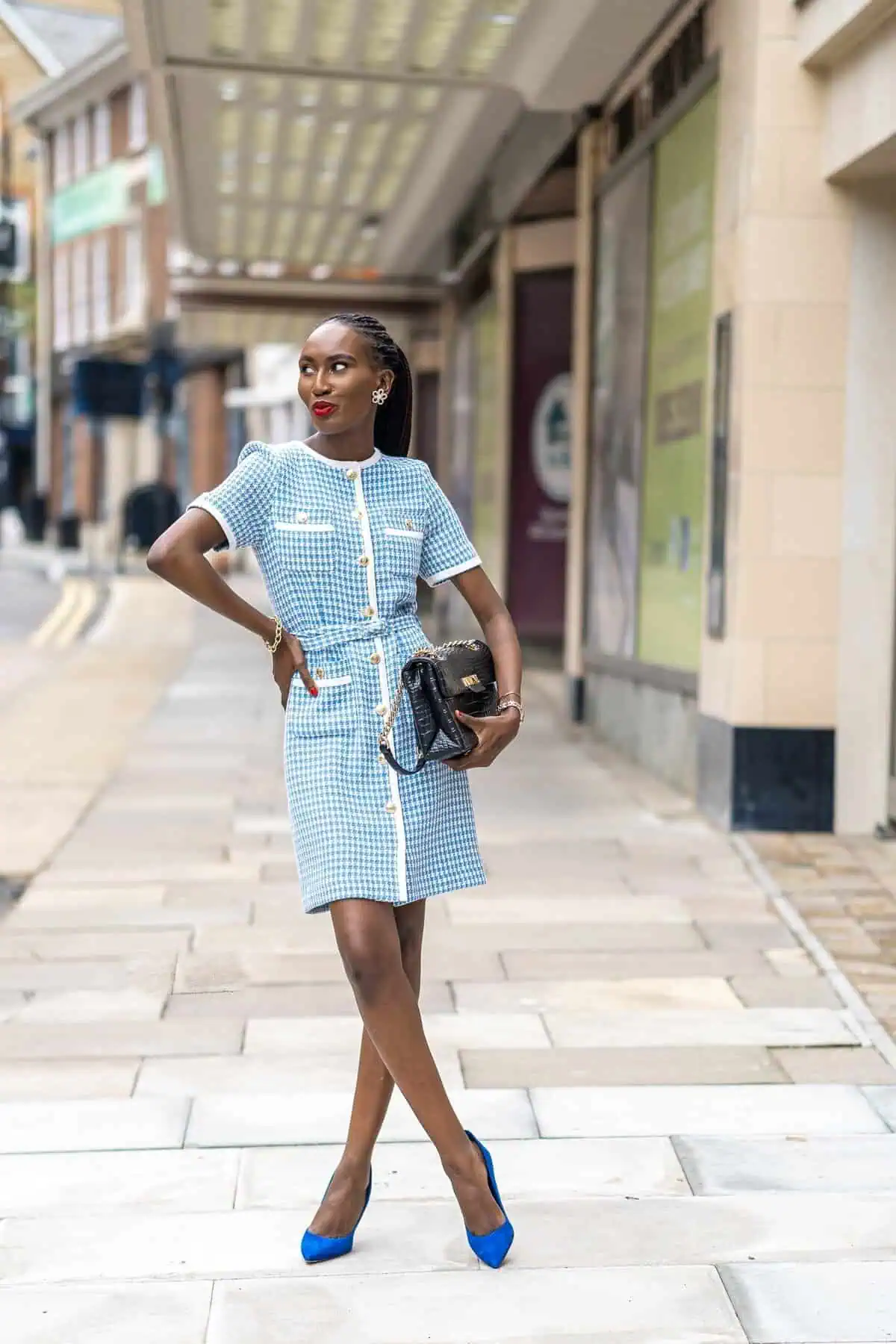 What-to-wear-to-work-A-tweed-dress-Thatcorporatechic-work-dress1