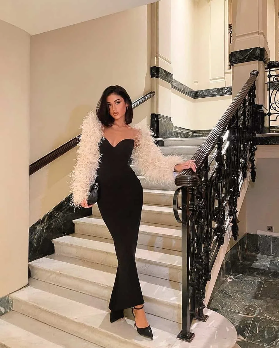What-To-Wear-To-A-Gala-@lianatambini-add-feathers-or-fur-2