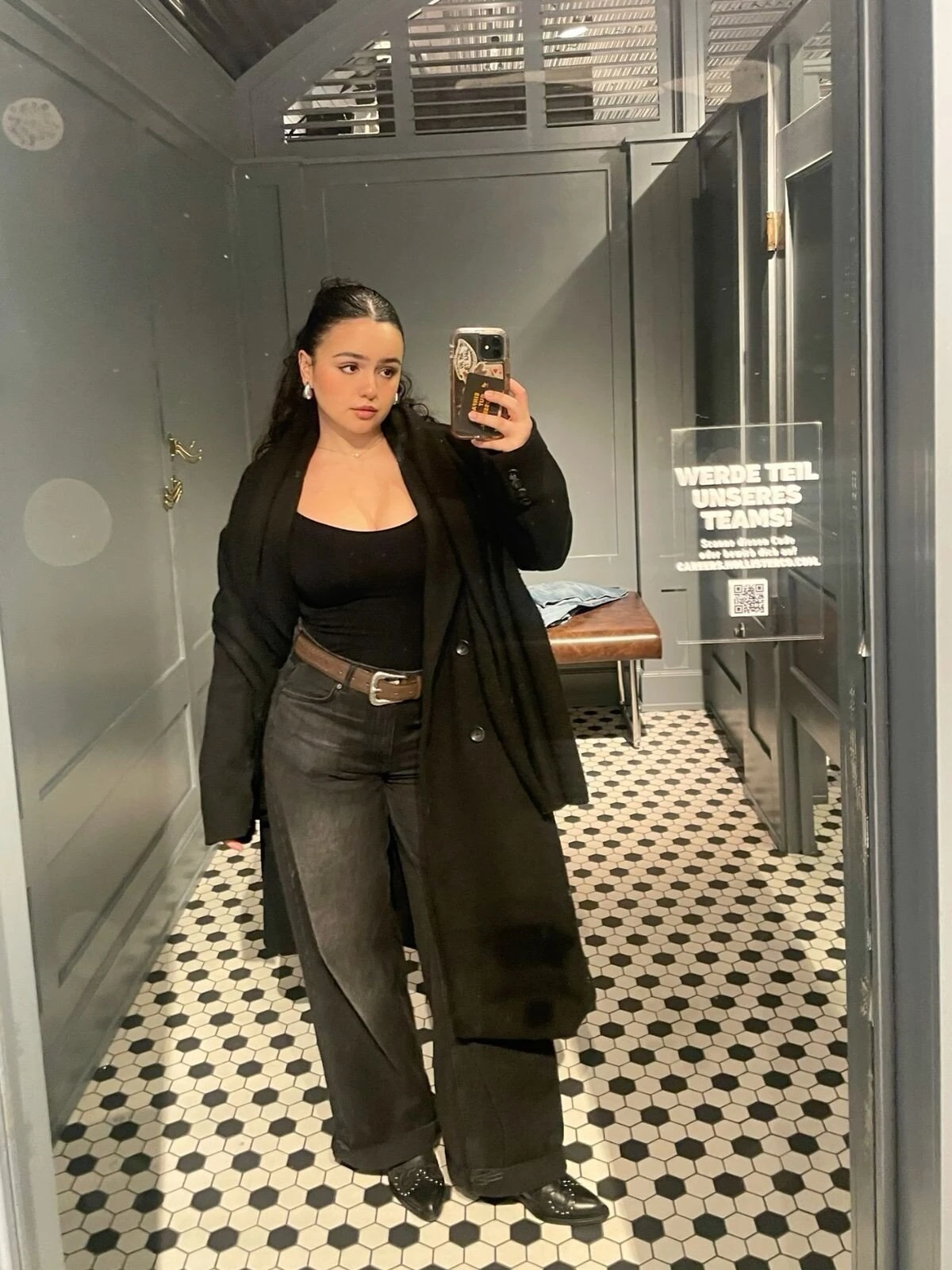 15aa76d03f9901fcfcbc5f073bbde72f