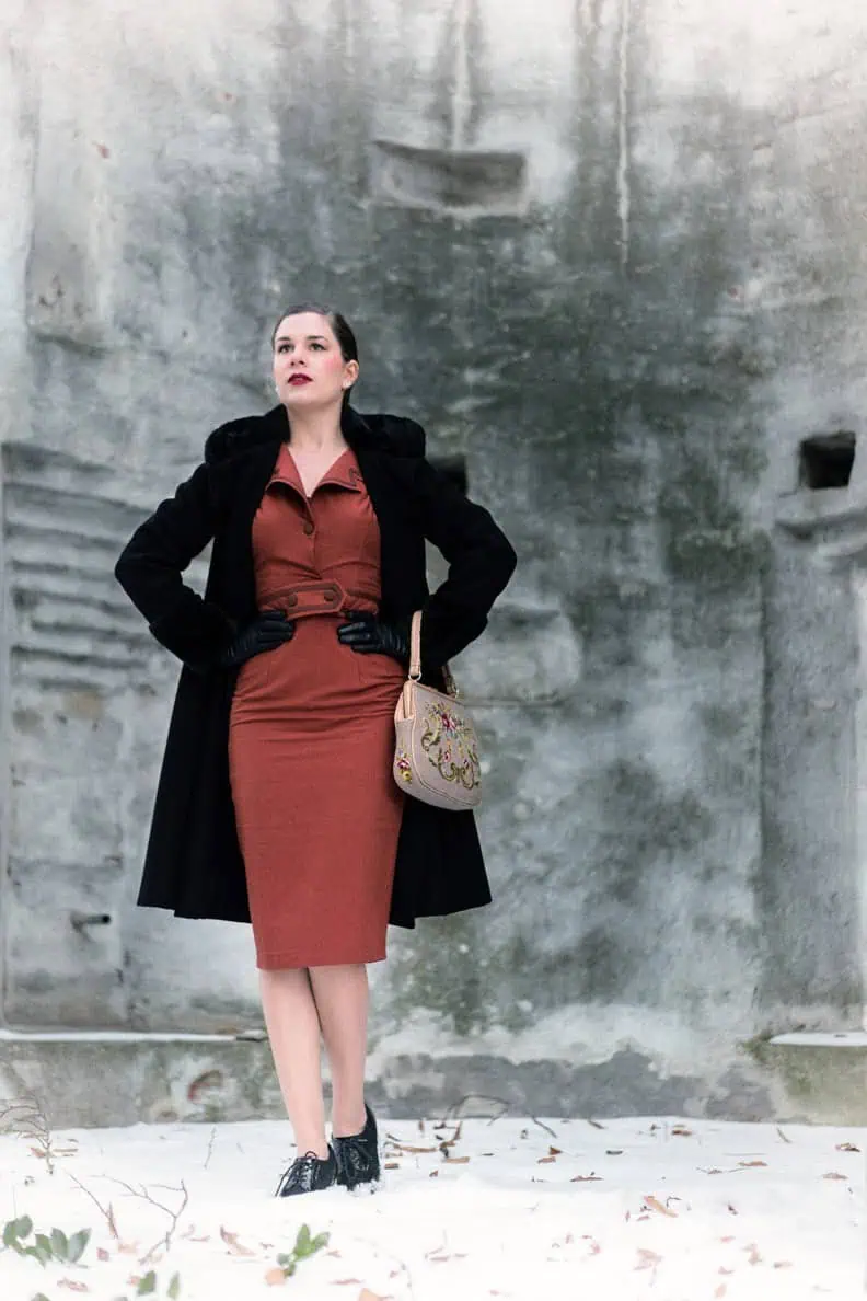 RetroCat_0191_Winter-Outfit_Mantel