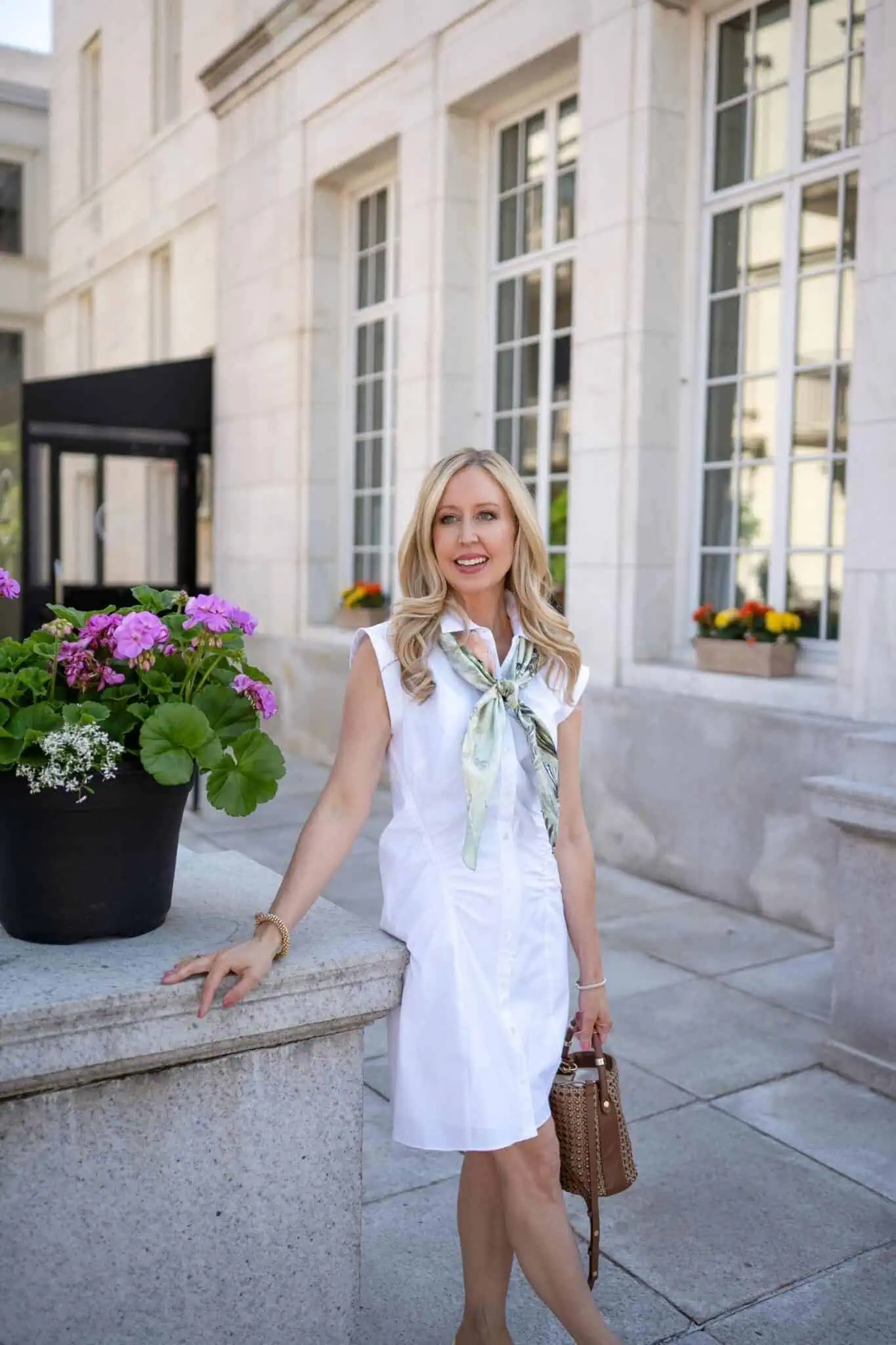 elegant-brunch-outfits-for-summer-scaled