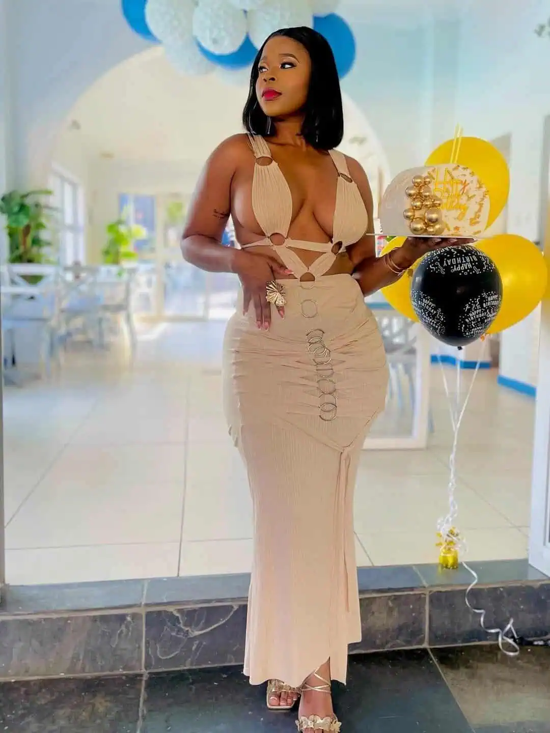 Serving looks, not years. . #birthday #explorer #birthdaylook #ootd