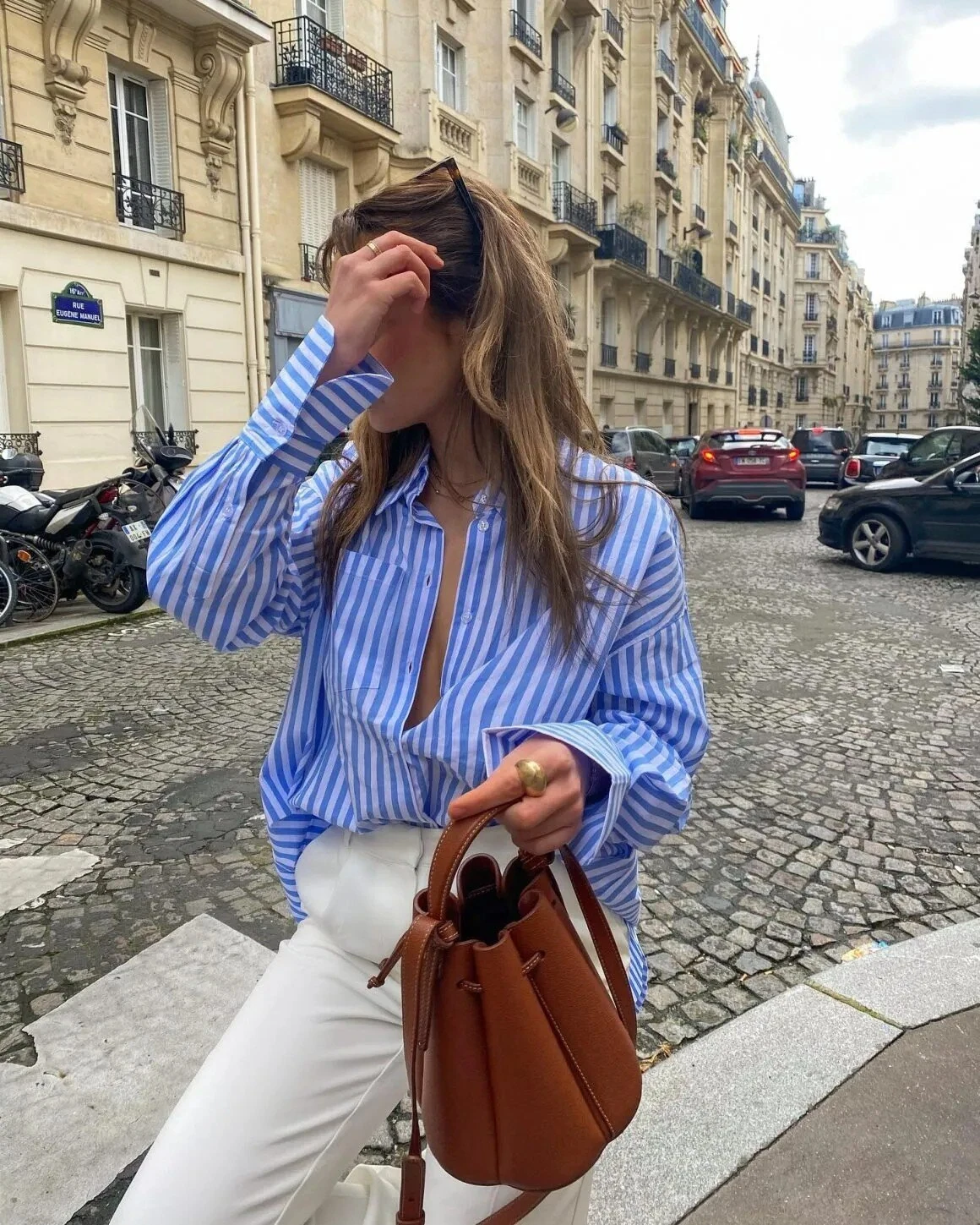 Old-Money-Style-How-To-Look-Expensive-On-A-Budget-5-1160x1449