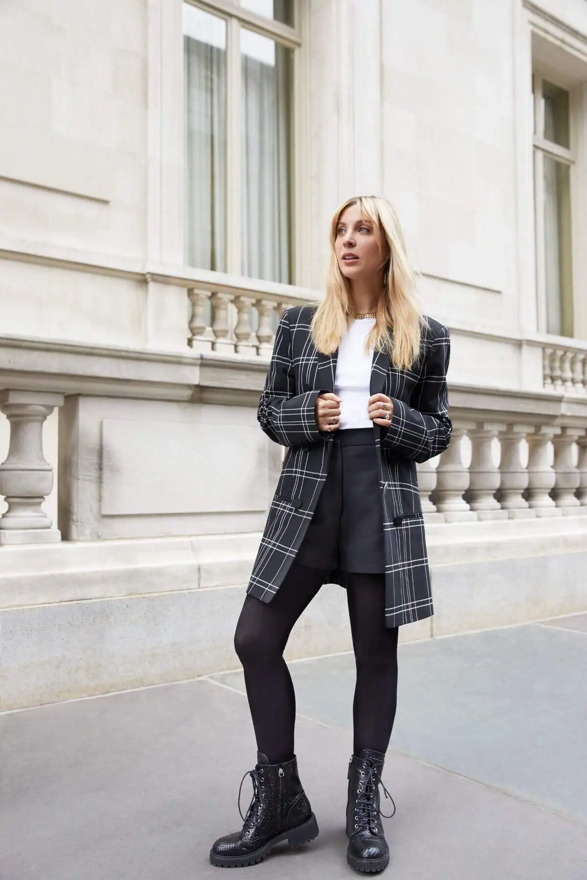 look-1-17628-1571778072