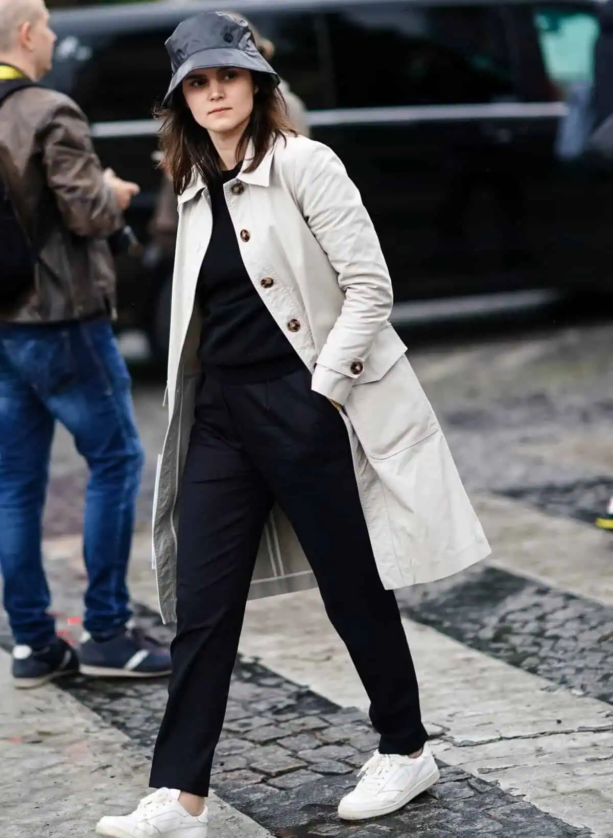 rainy-day-outfits-rain-hat