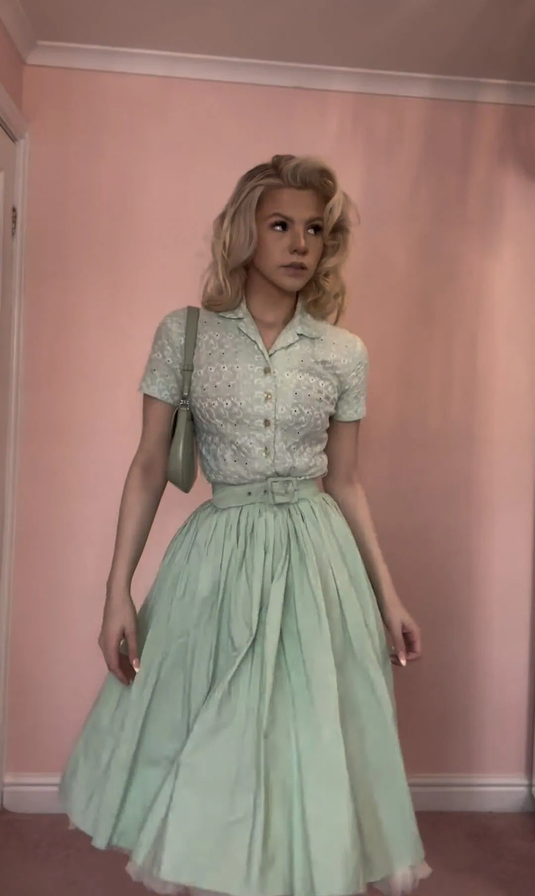 1ebedb9dda389e45a487490be5174679